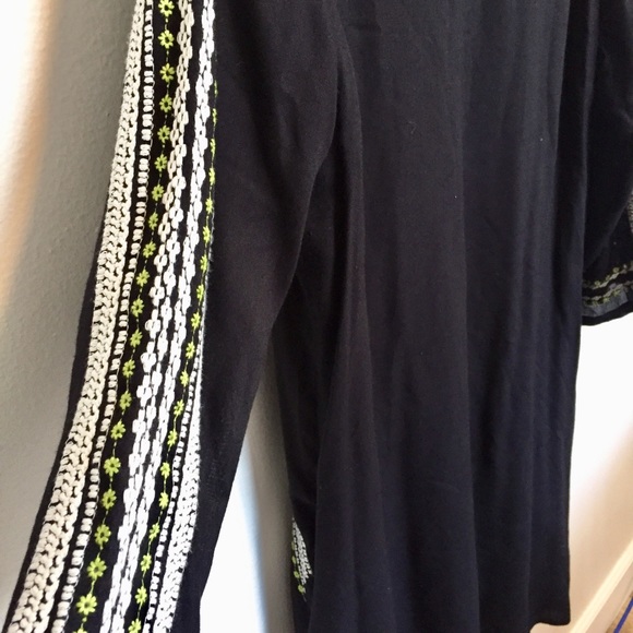 Solito Embroidered Dress | Lined with pockets - Picture 6 of 7